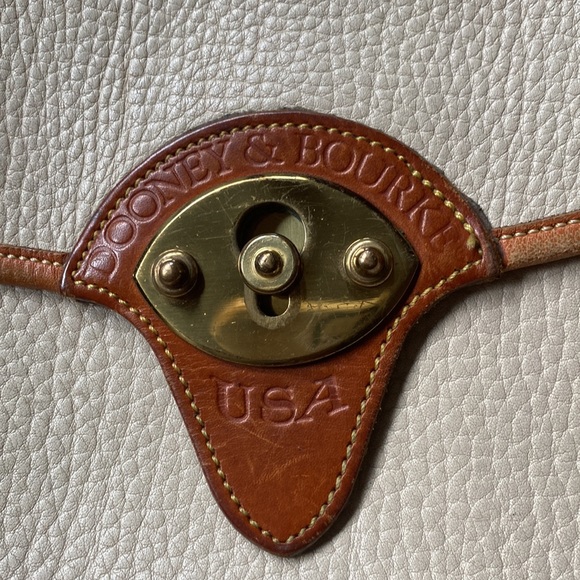 Dooney and Bourke vintage leather bag - Picture 8 of 8